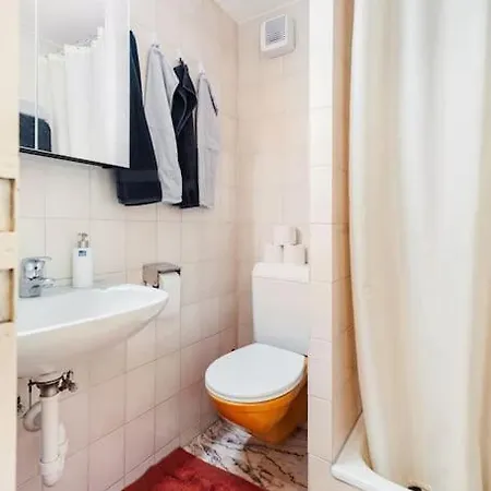 Charmante An Beliebter, Urbaner Lage Apartment Zurich