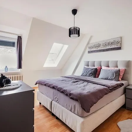 Charmante An Beliebter, Urbaner Lage Apartment
