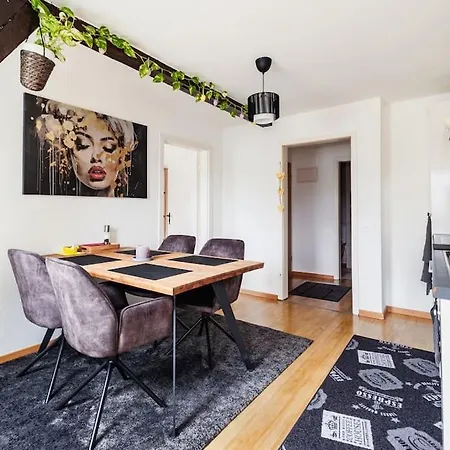 Apartment Charmante An Beliebter, Urbaner Lage
