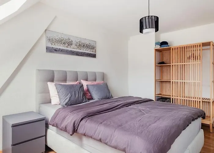 Charmante An Beliebter, Urbaner Lage *